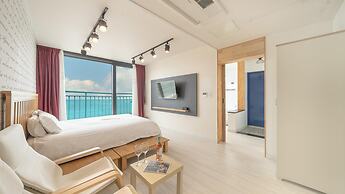 Goseong Littlesquare Oceanview Pension