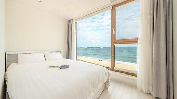 Goseong Littlesquare Oceanview Pension