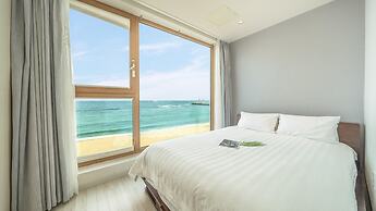 Goseong Littlesquare Oceanview Pension