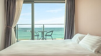 Goseong Littlesquare Oceanview Pension