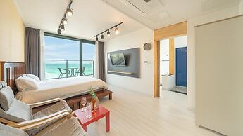 Goseong Littlesquare Oceanview Pension