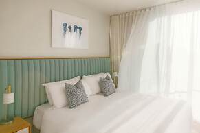 Kirra Point Holiday Apartments