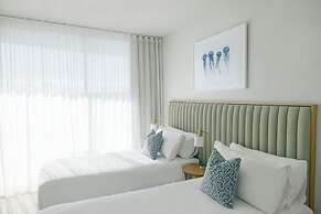 Kirra Point Holiday Apartments