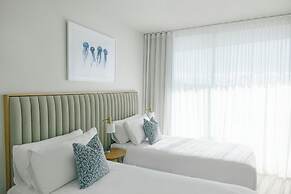 Kirra Point Holiday Apartments