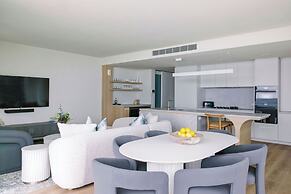Kirra Point Holiday Apartments