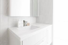 Kirra Point Holiday Apartments