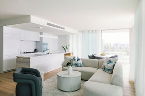 Kirra Point Holiday Apartments