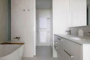 Kirra Point Holiday Apartments