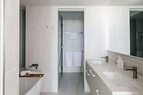 Kirra Point Holiday Apartments