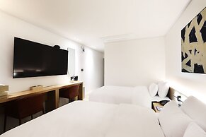 Browndot Airport New Town