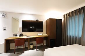 Browndot Airport New Town