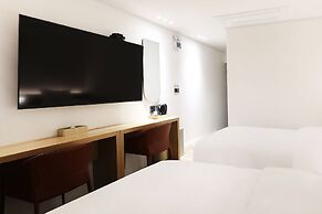 Browndot Airport New Town