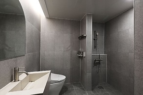 Browndot Airport New Town