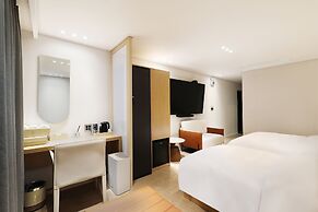 Browndot Airport New Town