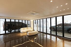 Browndot Airport New Town