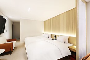 Browndot Airport New Town