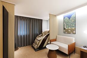 Browndot Airport New Town