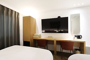 Browndot Airport New Town