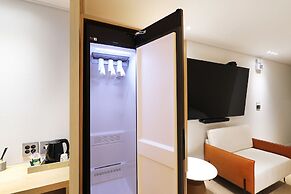 Browndot Airport New Town