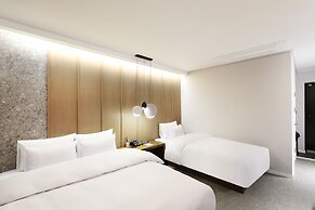 Browndot Airport New Town