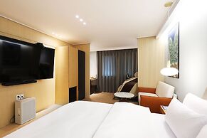 Browndot Airport New Town