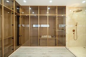 Deluxe Riverfront Pool Villas Danang