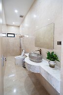 Deluxe Riverfront Pool Villas Danang
