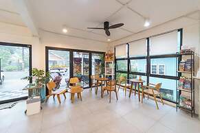 The Rock Samui Poshtel Lamai Beach