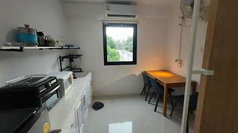 The Rock Samui Poshtel Lamai Beach