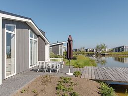 House With Sauna at a Holiday Park in Zeeland