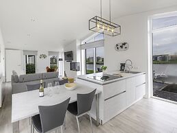 House With Sauna at a Holiday Park in Zeeland