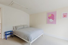 Platform Avenues 5 Bed House