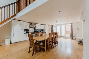 Platform Avenues 5 Bed House