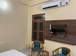 Saraswati Luxurius Home Stay