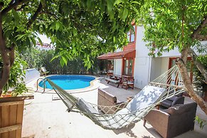 Villa Asli Marmaris (Family only)