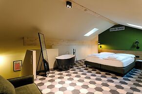 Seven Town House Boutique Hotel