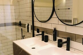 Seven Town House Boutique Hotel