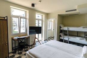 Seven Town House Boutique Hotel