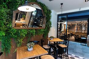 Seven Town House Boutique Hotel