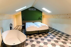 Seven Town House Boutique Hotel