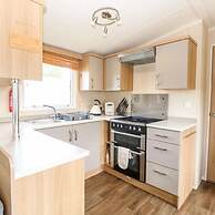 5 Berth 3 Bedroom Caravan Holiday Home in Fritton
