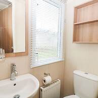 5 Berth 3 Bedroom Caravan Holiday Home in Fritton