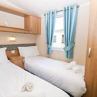 5 Berth 3 Bedroom Caravan Holiday Home in Fritton