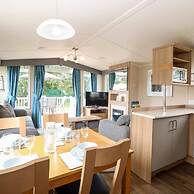 5 Berth 3 Bedroom Caravan Holiday Home in Fritton