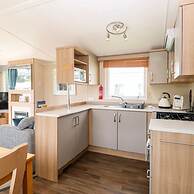 5 Berth 3 Bedroom Caravan Holiday Home in Fritton