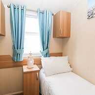 5 Berth 3 Bedroom Caravan Holiday Home in Fritton