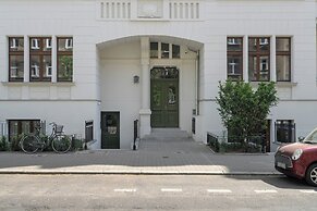 Studio Chelmonskiego MTP by Renters