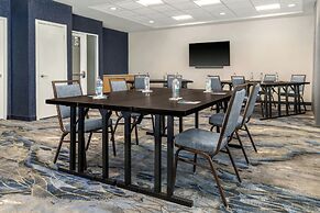 Fairfield by Marriott Inn & Suites Kansas City at The Legends