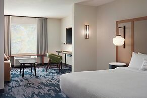 Fairfield by Marriott Inn & Suites Kansas City at The Legends