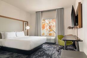 Fairfield by Marriott Inn & Suites Kansas City at The Legends